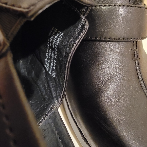 Dansko Black Leather Shoes - Picture 15 of 15